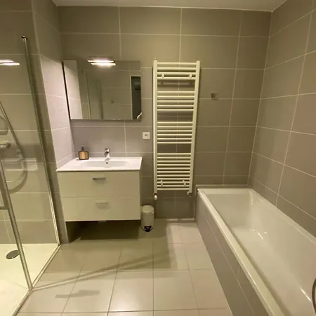 Appartement 4 Pièces, 6 Personnes, Sauna, Hammam, Parking, Wifi - Fr-1-676-232 *